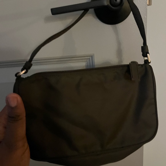 Nylon Prada bag - Picture 4 of 4